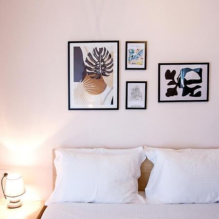 Konstantina & Evgenia Deluxe Apartment Néa Péramos Dış mekan fotoğraf