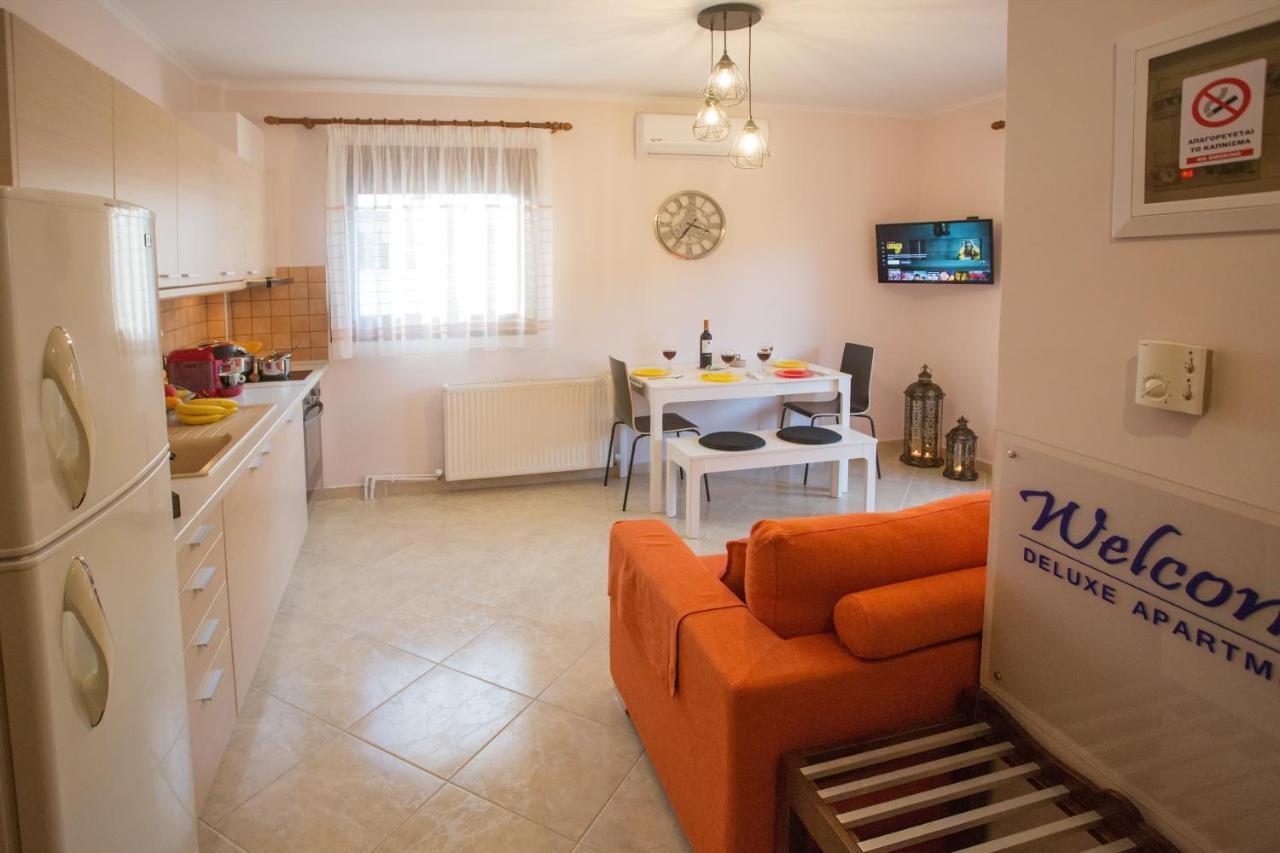Konstantina & Evgenia Deluxe Apartment Néa Péramos Dış mekan fotoğraf