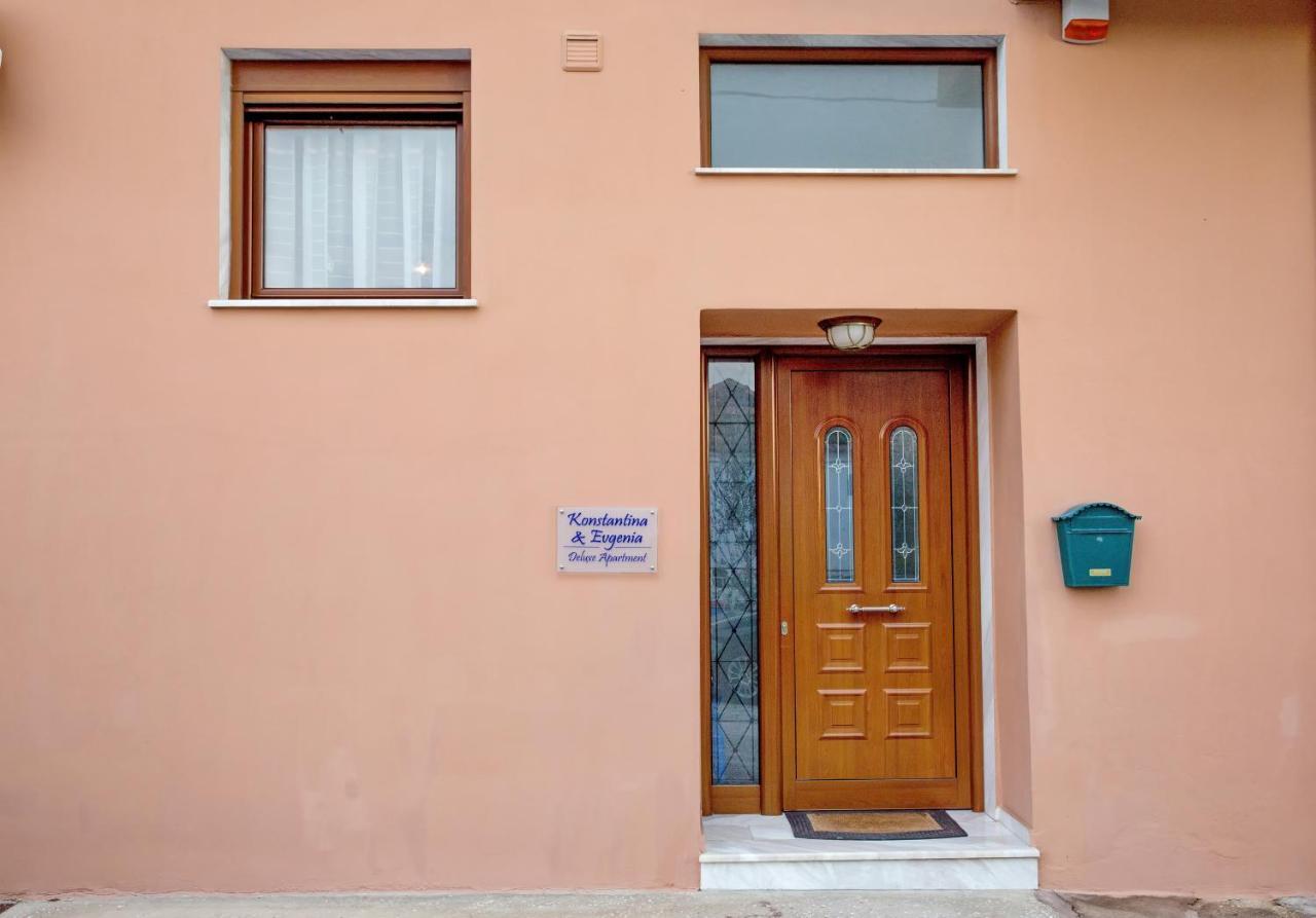 Konstantina & Evgenia Deluxe Apartment Néa Péramos Dış mekan fotoğraf