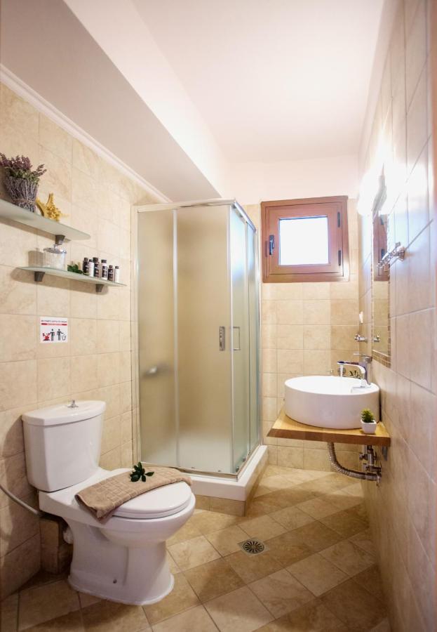 Konstantina & Evgenia Deluxe Apartment Néa Péramos Dış mekan fotoğraf