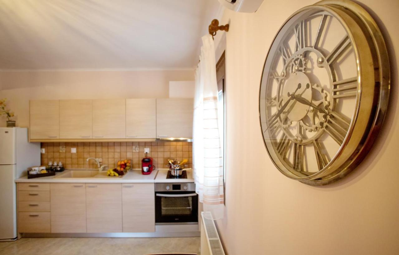 Konstantina & Evgenia Deluxe Apartment Néa Péramos Dış mekan fotoğraf